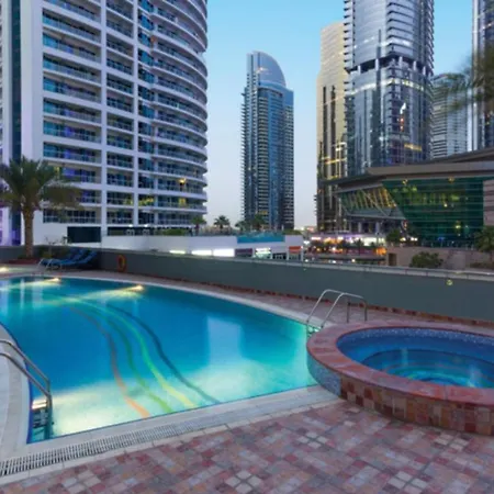 Luxury Apartment On The Metro Facing Dubai Marina Extérieur photo